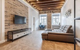 Grand Rynok Square Apartment